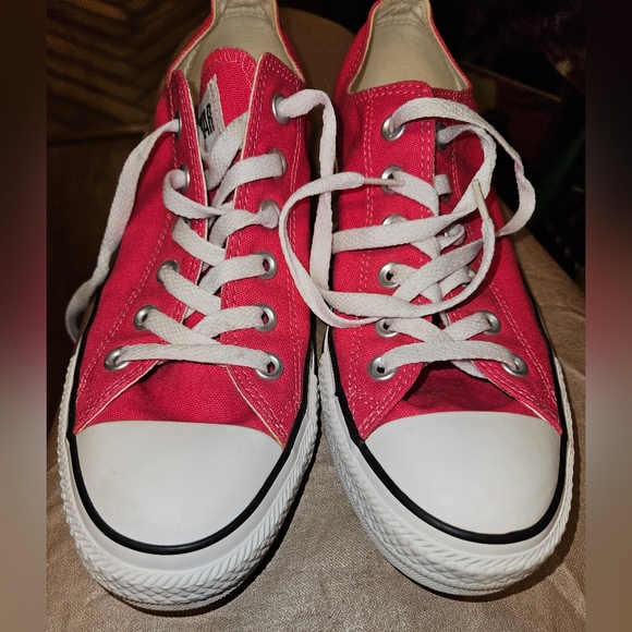 Converse All Star raspberry pink Chuck Taylors. - Picture 7 of 7